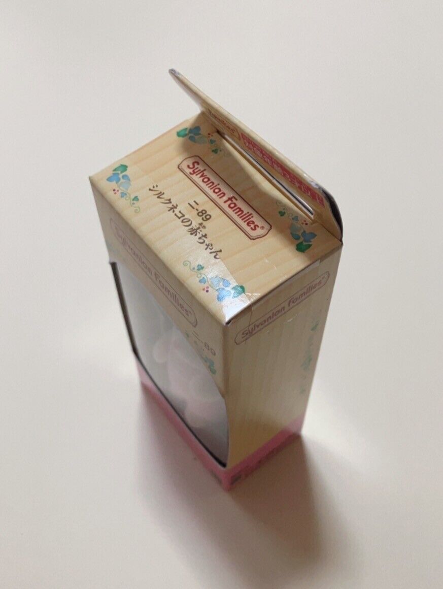 Sylvanian Families Baby Silk Cat Figure ♡