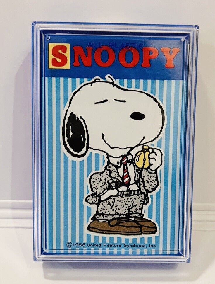 Snoopy plastic playing cards by Nintendo very rare