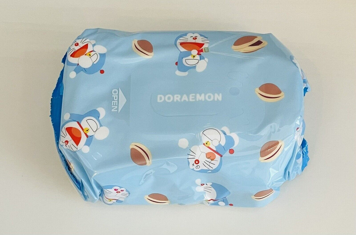 Doraemon Wet Tissue Wipes Reusable Case Box New with wet tissue