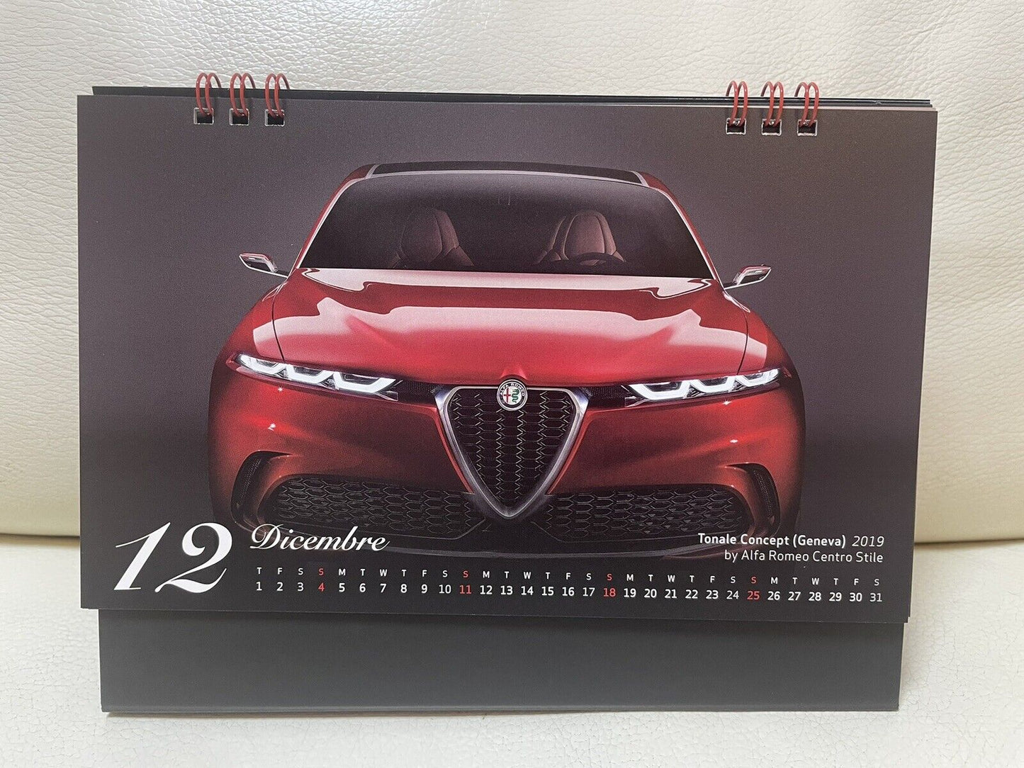 Alfa Romeo Desk Calendar 2022 Japanese Edition,good condition. Italian cars.