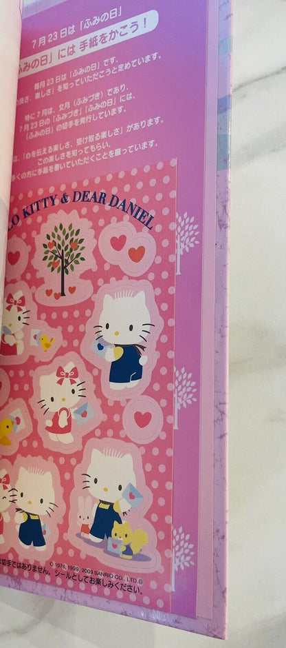 Hello Kitty Booklet.with 8 postcards,8message cards,stickers.2009.rare.