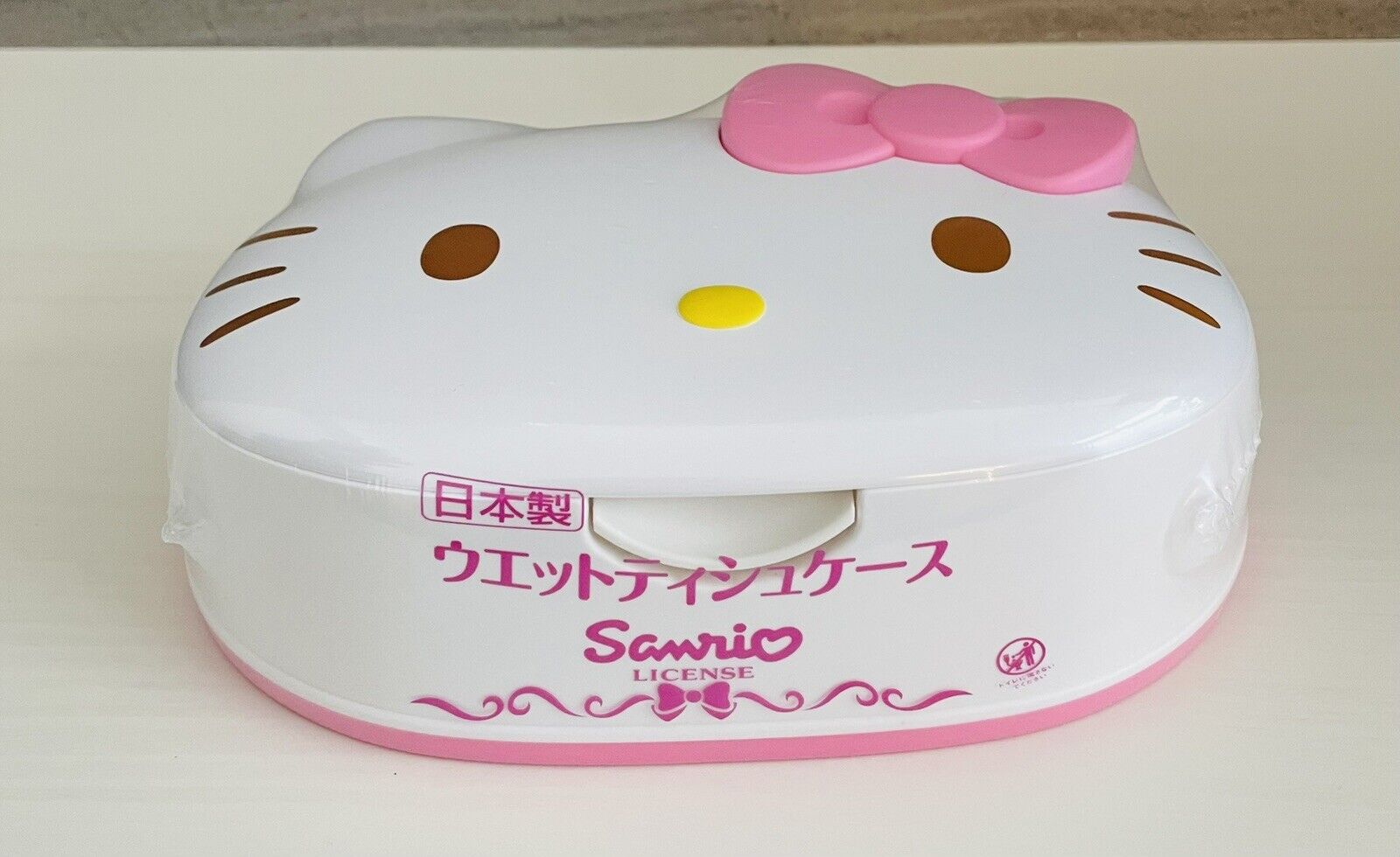 Sanrio Hello Kitty Wet Tissue Wipes Reusable Box New Sealed with wet tissue