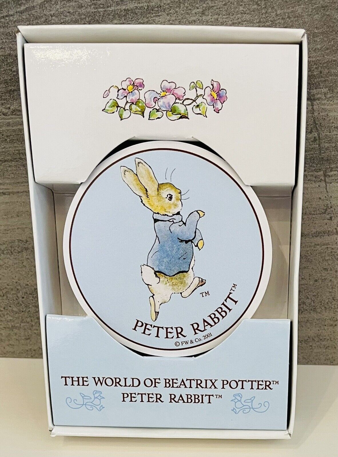 Peter Rabbit Playing Cards,Circle Shaped,made in Japan,2001,Cards are unused