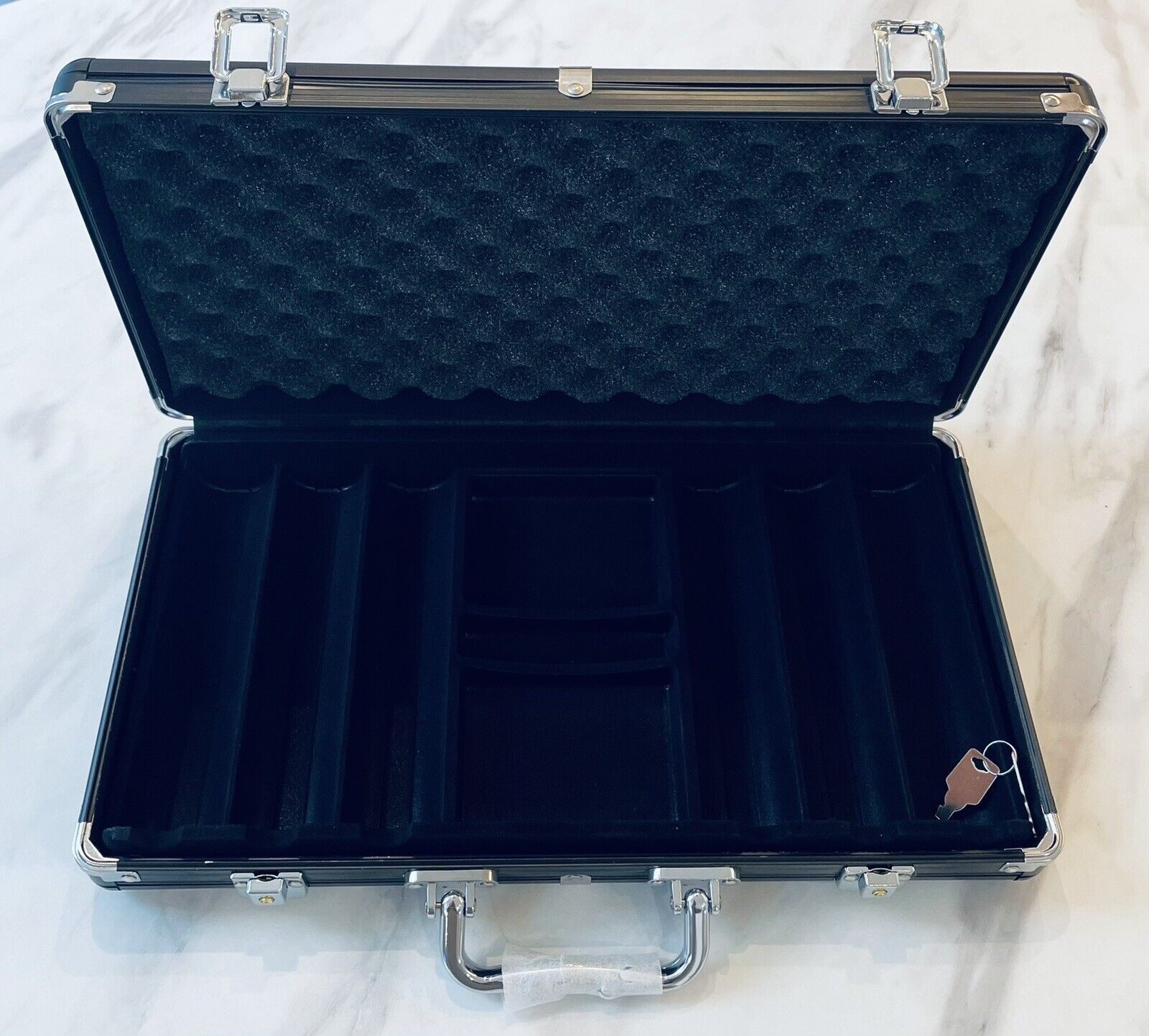 Poker Chips POKERSTARS EPT Ceramic Chips 300 Chips with Carry Case