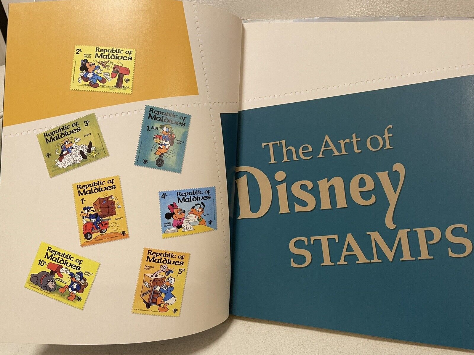 The Art of Disney Stamps/book/World’s Disney Postage Stamps