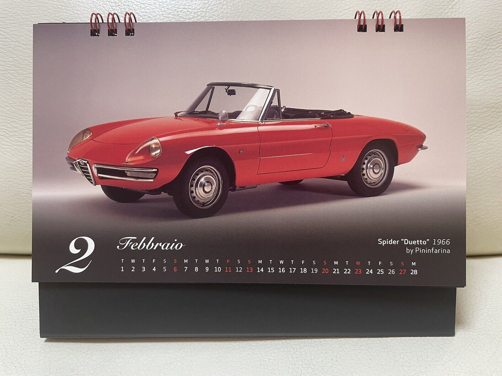 Alfa Romeo Desk Calendar 2022 Japanese Edition,good condition. Italian cars.